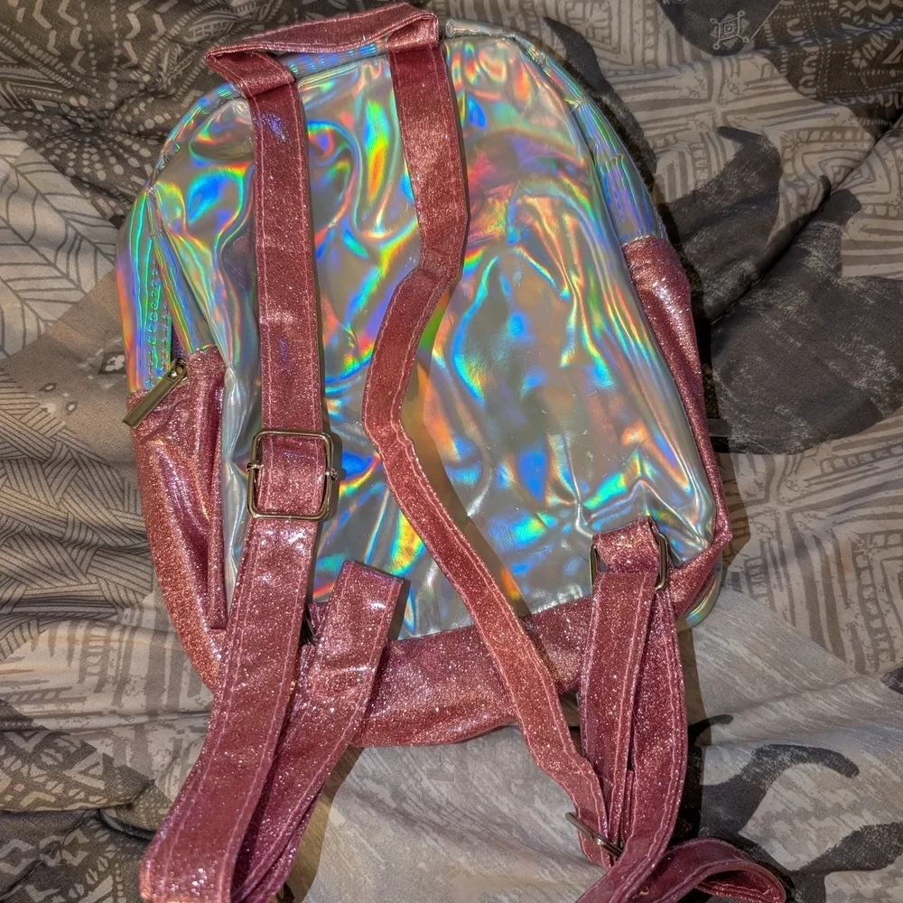 Star Wars Iridescent Backpack with Baby Yoda - Picture 2 of 6